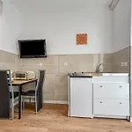 Appartement Lumineux Avec Clim Et Tv Ideal Pour Couples *