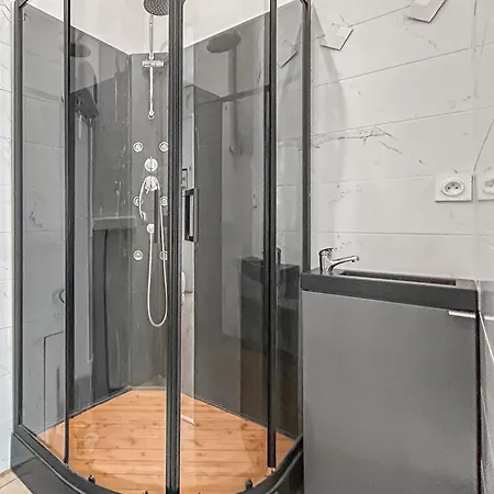 דירה Lumineux Avec Clim Et Tv Ideal Pour Couples