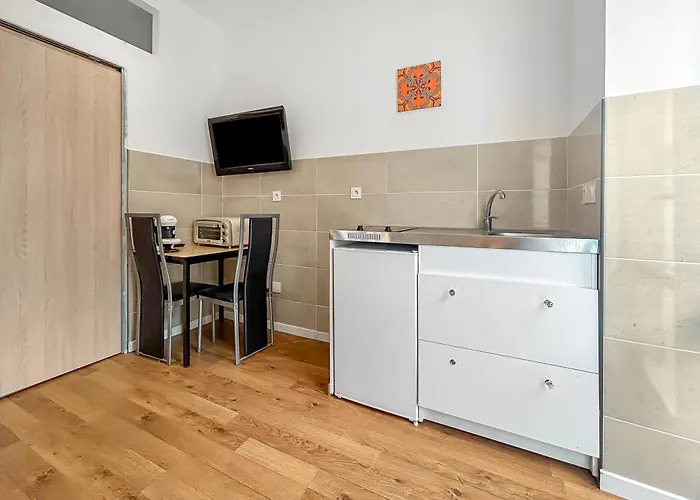 Lumineux Avec Clim Et Tv Ideal Pour Couples アパート *