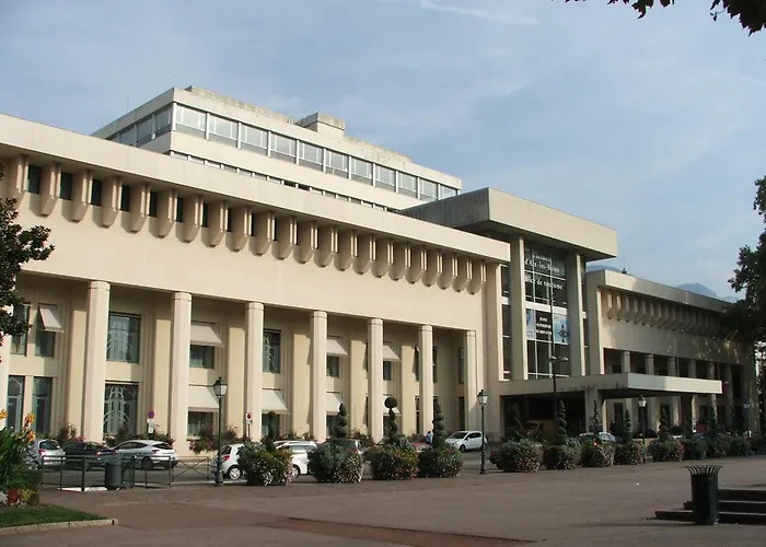 Lumineux Avec Clim Et Tv Ideal Pour Couples *